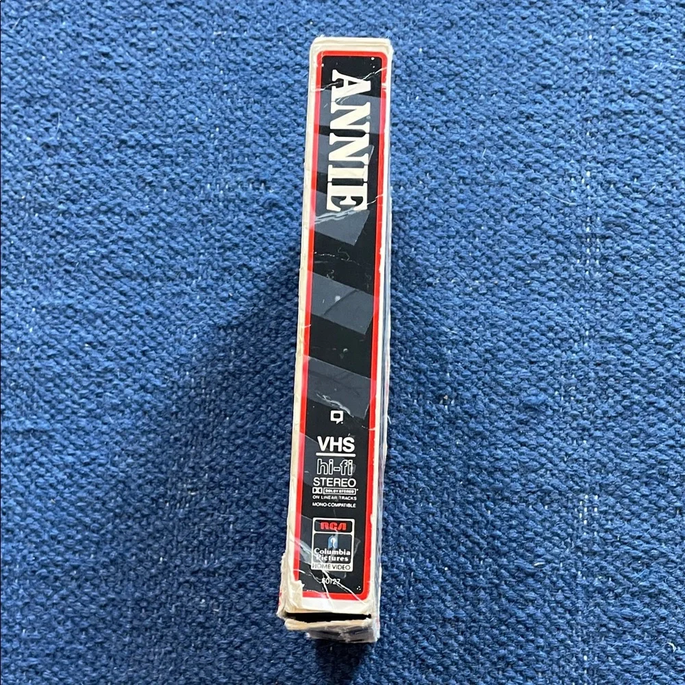 Annie (1985)VHS Tape